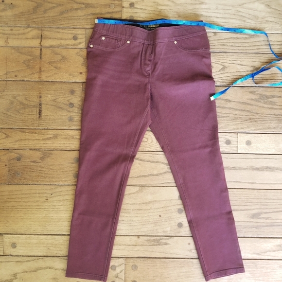 Nygard jeggings slims in burgundy size large 14/16 EUC - Picture 4 of 7